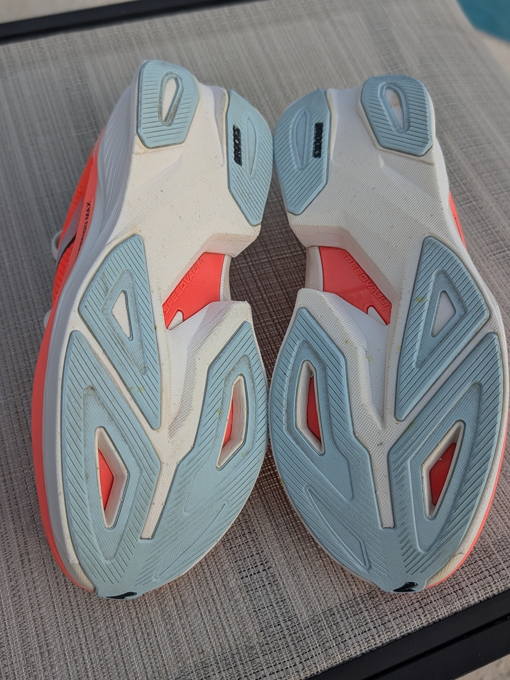 Brooks Hyperion Max 3 Women's Size 9.5 Fiery Coral Running Shoes 1204551B659 - Picture 11 of 12